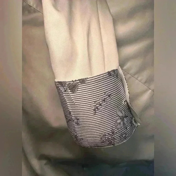 LEVINAS White Classic Shirts - Picture 6 of 7